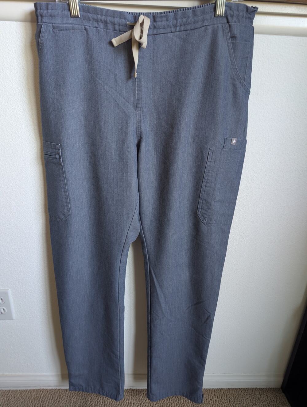 FIGS Women's Yola Straight Leg Scrub Pants Graphite Large Tall L/T TW2000T
